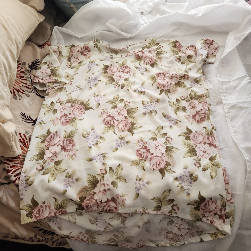 Floral Print 3/4 Sleeve Top (LulaRoe Irma)